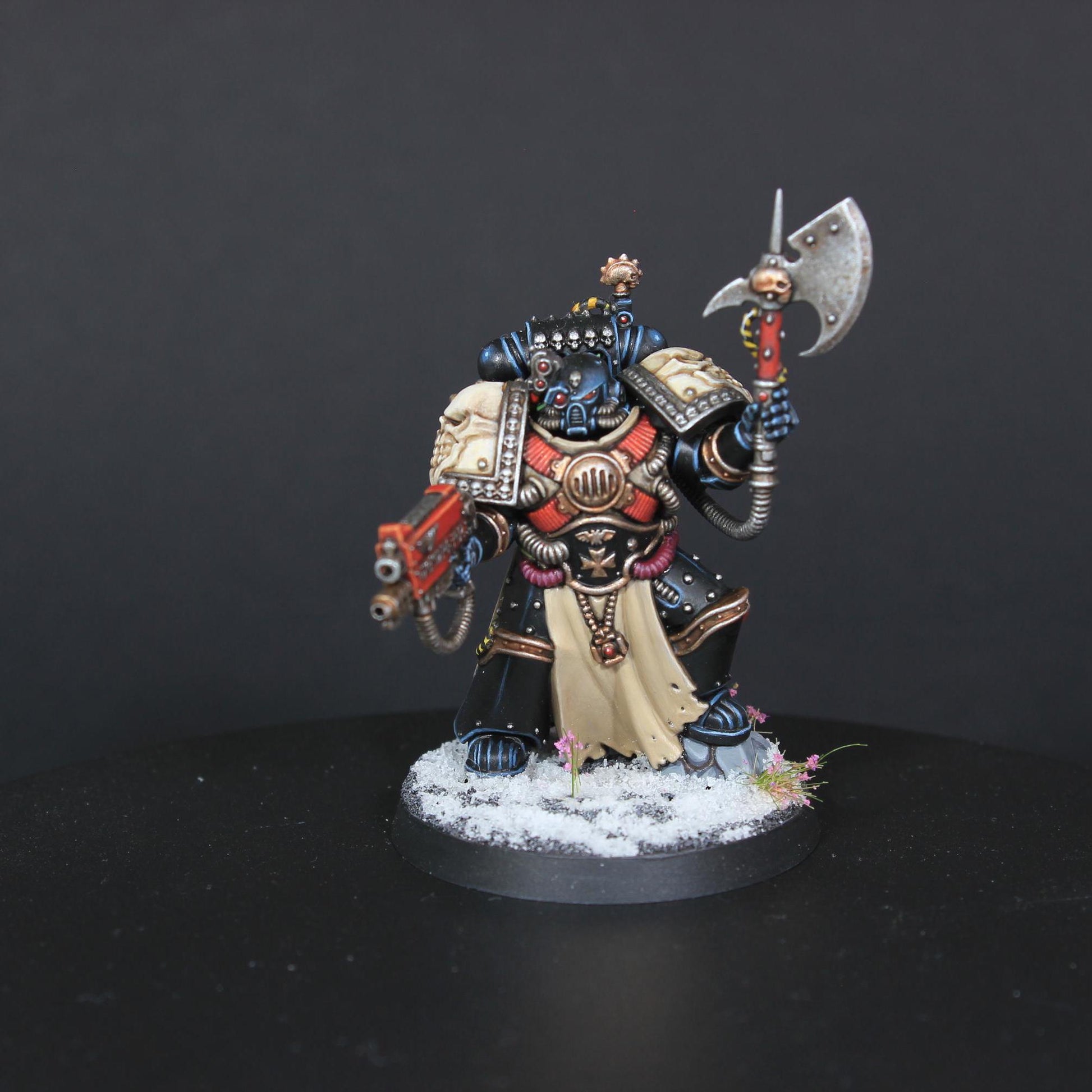 Castellan Black Templar *FINE DETAIL* warhammer 40k commission painting service